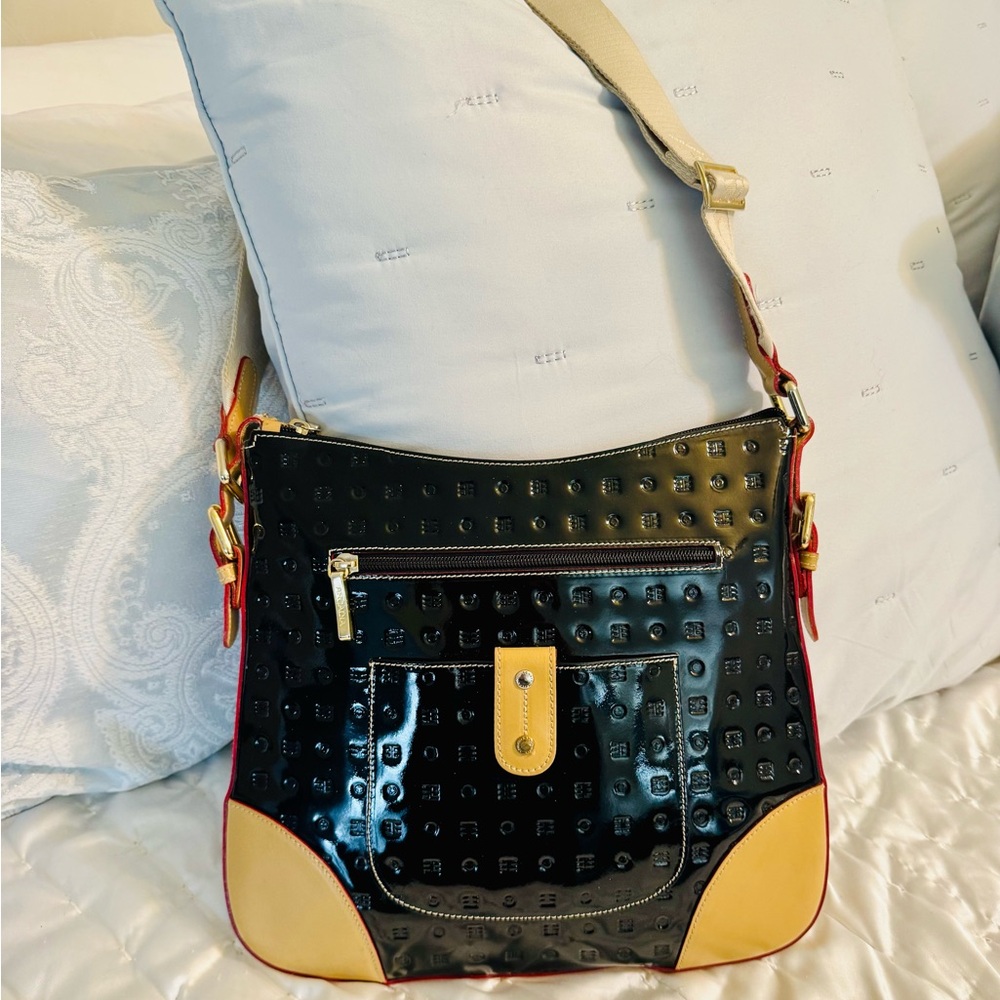 Arcadia Black and Tan Crossbody Bag - Picture 2 of 8